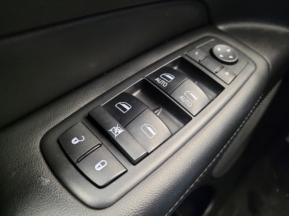 2018 Jeep Grand Cherokee in Fairfield, OH 45014 - 18097812 27