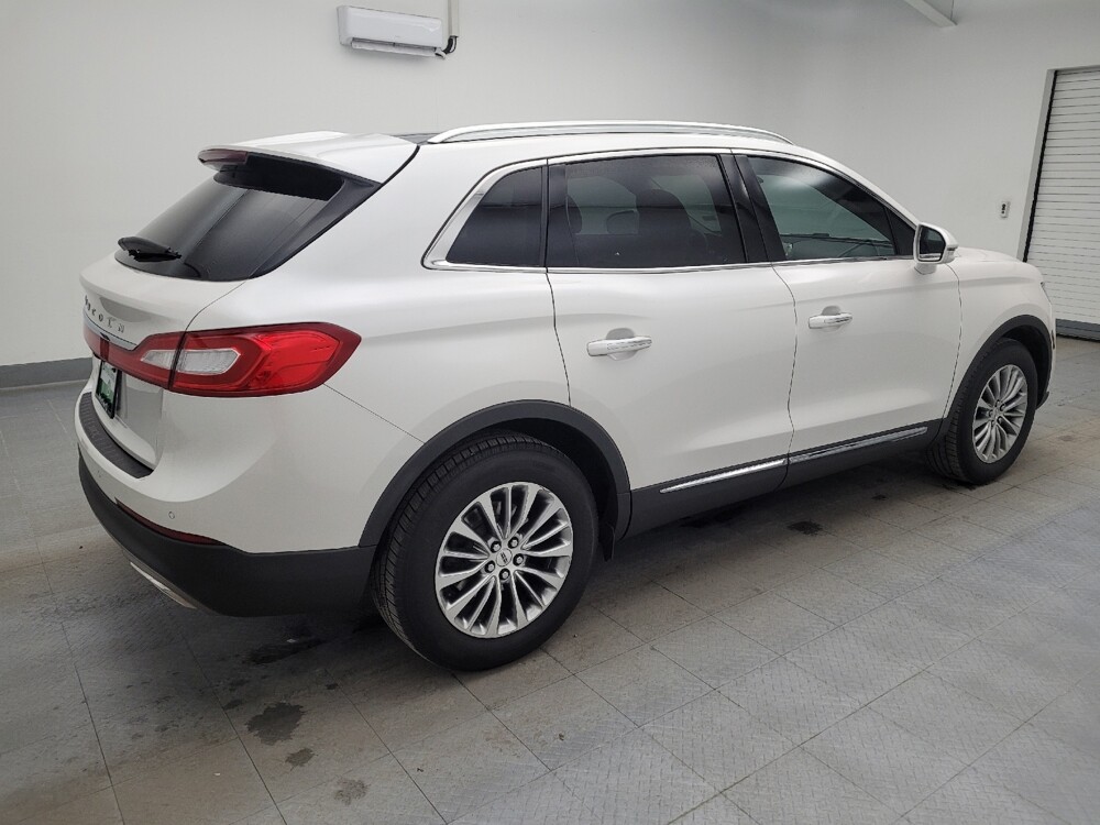 2016 Lincoln MKX in Cincinnati, OH 45255 - 18097819 10