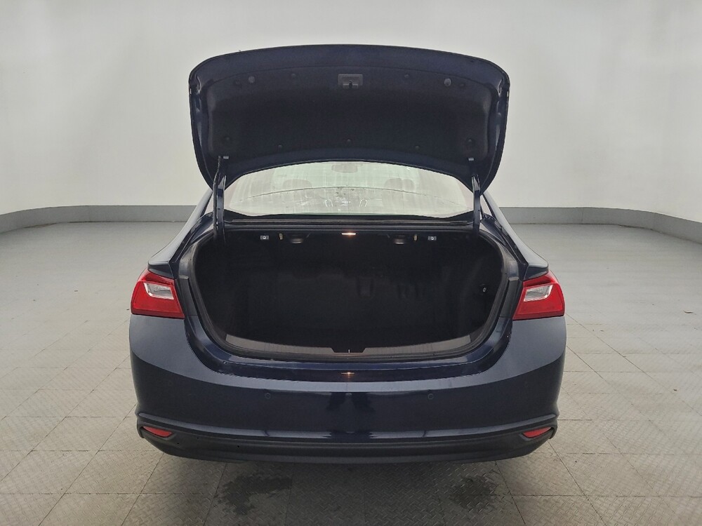 2017 Chevrolet Malibu in Glen Burnie, MD 21061 - 18097826 29