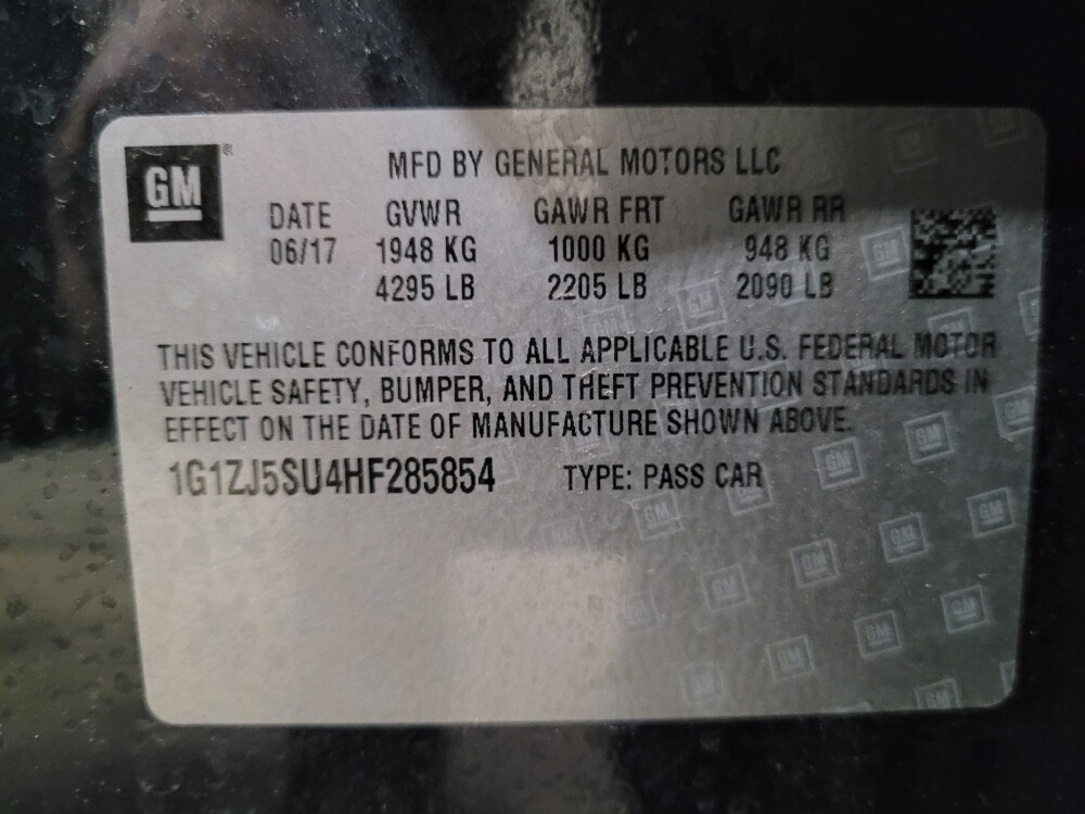 2017 Chevrolet Malibu in Glen Burnie, MD 21061 - 18097826 33