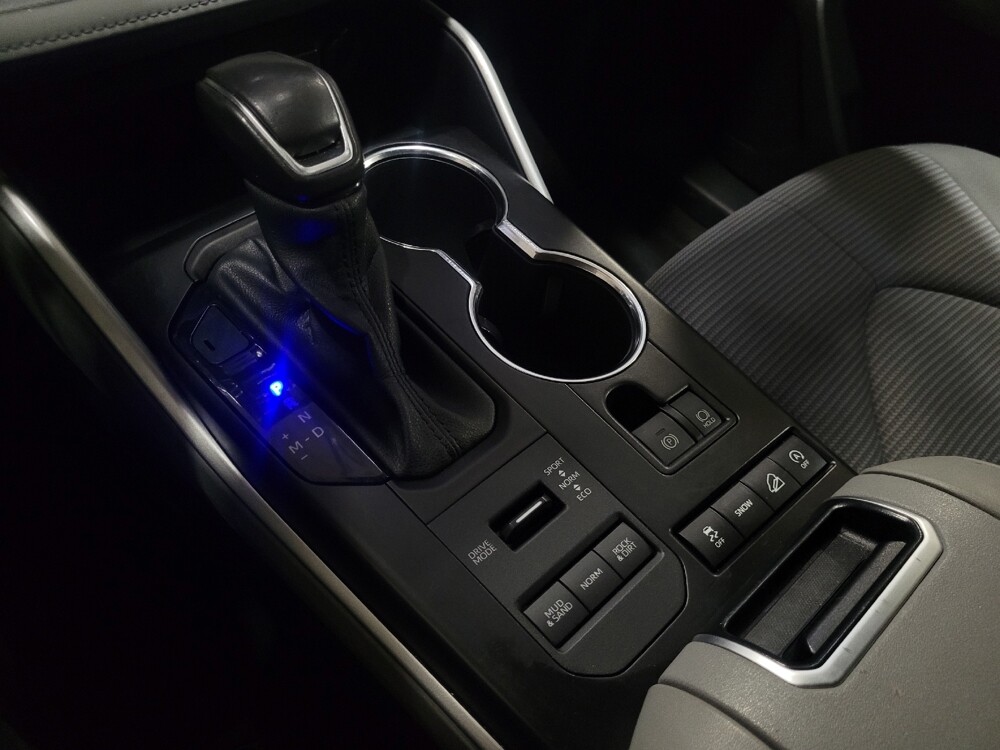 2020 Toyota Highlander in Chesapeake, VA 23320 - 18097829 26