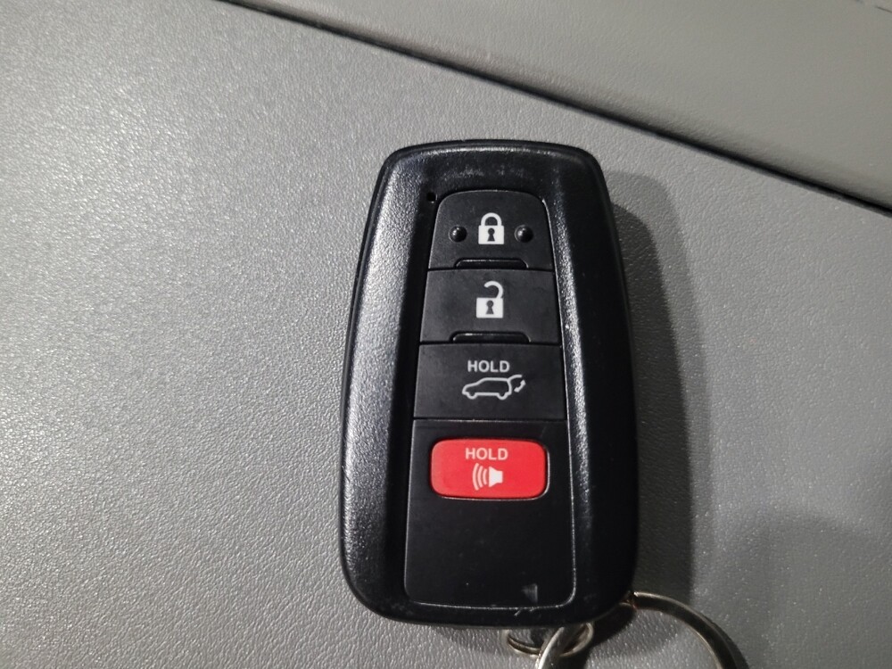 2020 Toyota Highlander in Chesapeake, VA 23320 - 18097829 32