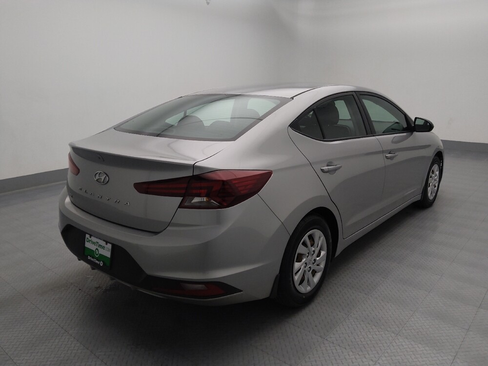2020 Hyundai Elantra in St. Louis, MO 63136 - 18097845 9