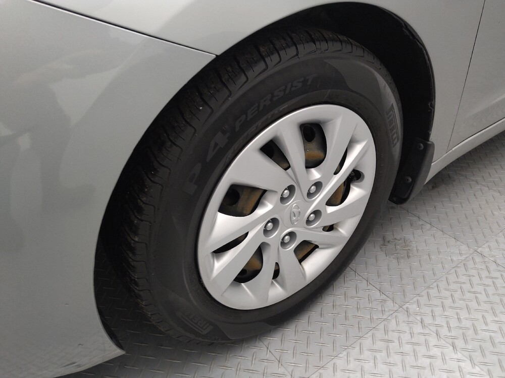 2020 Hyundai Elantra in St. Louis, MO 63136 - 18097845 31