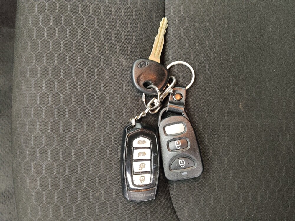 2020 Hyundai Elantra in St. Louis, MO 63136 - 18097845 32