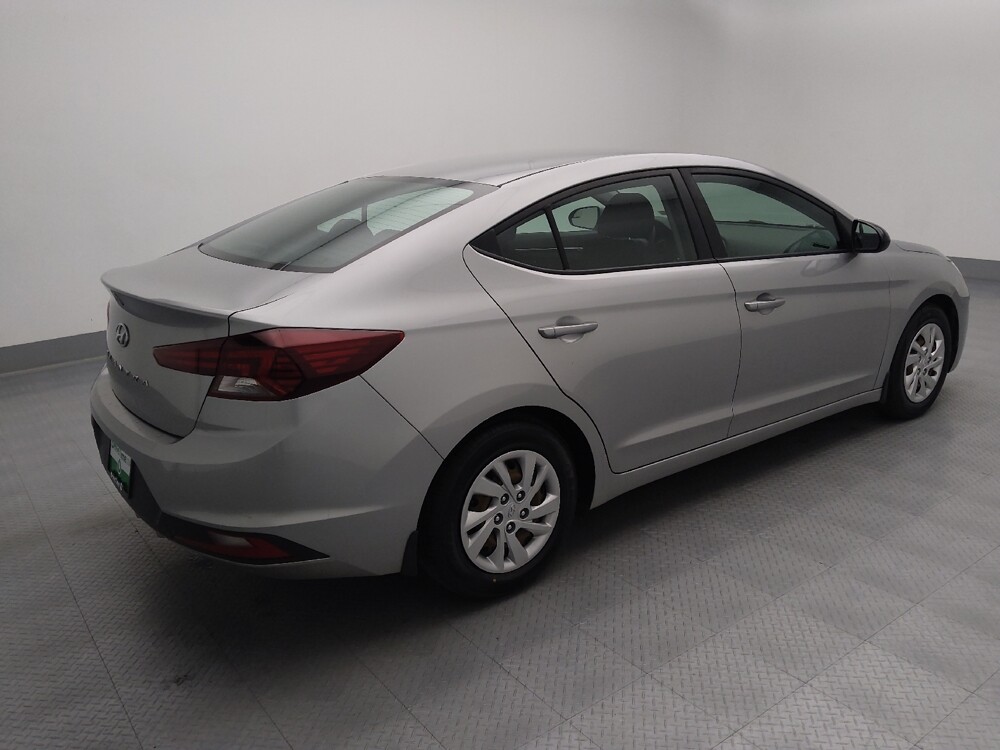 2020 Hyundai Elantra in St. Louis, MO 63136 - 18097845 10