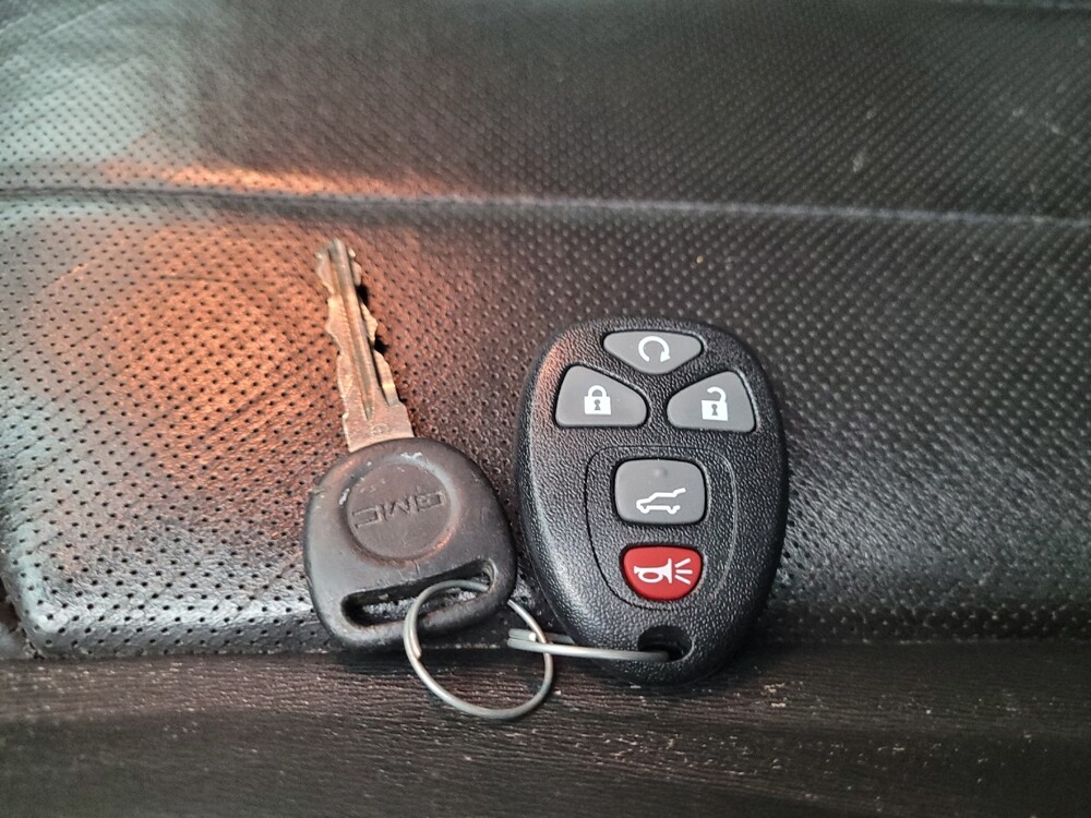 2016 GMC Acadia in Taylor, MI 48180 - 18097849 32