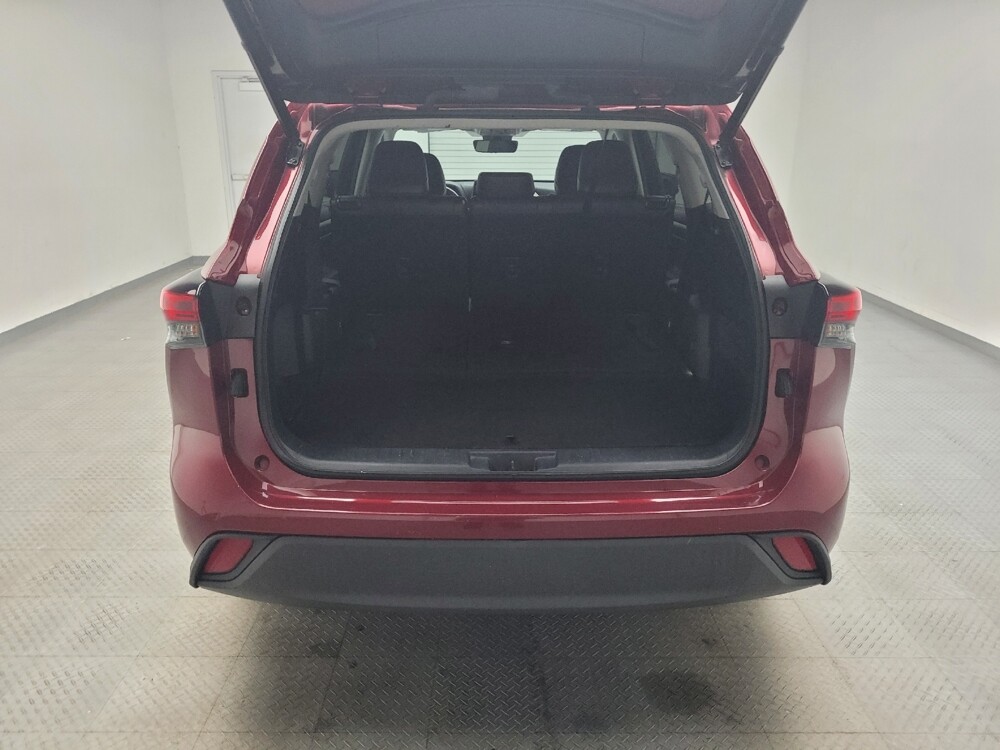 2021 Toyota Highlander in Taylor, MI 48180 - 18097851 29