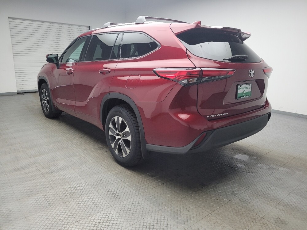 2021 Toyota Highlander in Taylor, MI 48180 - 18097851 5