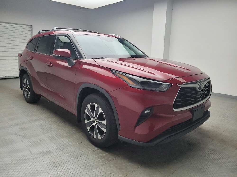 2021 Toyota Highlander in Taylor, MI 48180 - 18097851 13