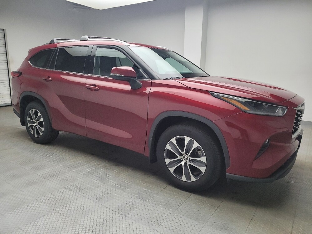 2021 Toyota Highlander in Taylor, MI 48180 - 18097851 11