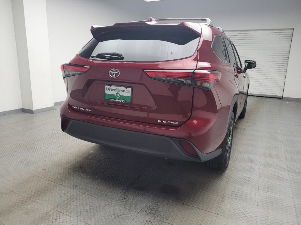 2021 Toyota Highlander in Taylor, MI 48180 - 18097851 7