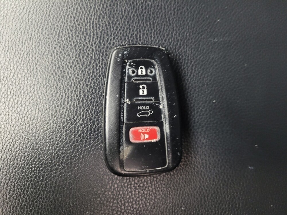 2021 Toyota Highlander in Taylor, MI 48180 - 18097851 32