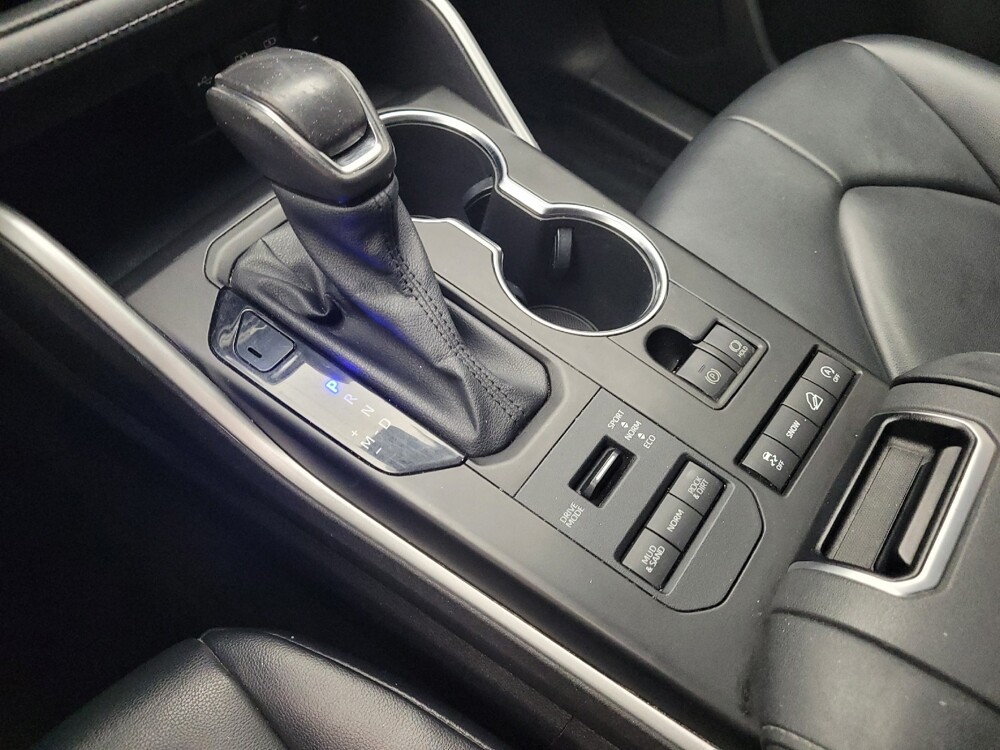 2021 Toyota Highlander in Taylor, MI 48180 - 18097851 26