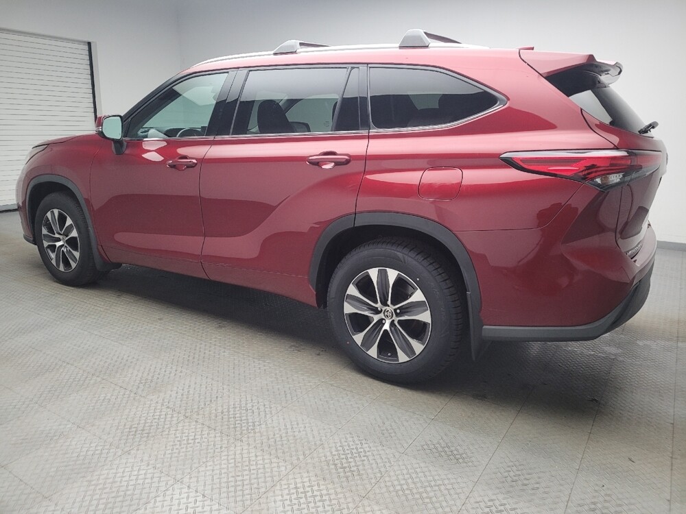 2021 Toyota Highlander in Taylor, MI 48180 - 18097851 3