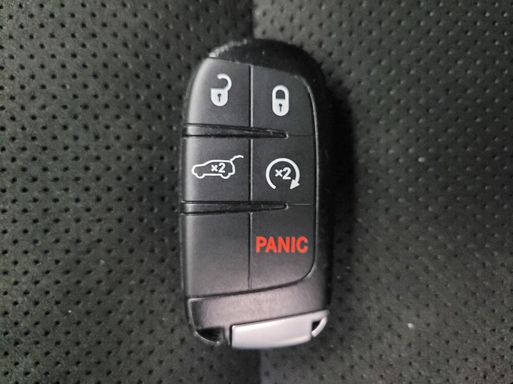 2019 Jeep Grand Cherokee in Taylor, MI 48180 - 18097856 32