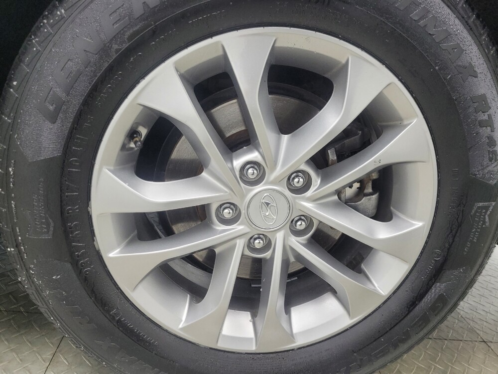 2019 Hyundai Santa Fe in Indianapolis, IN 46222 - 18097858 31