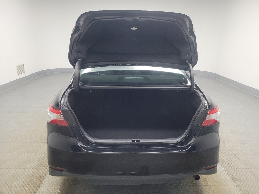 2020 Toyota Camry in Indianapolis, IN 46222 - 18097860 29