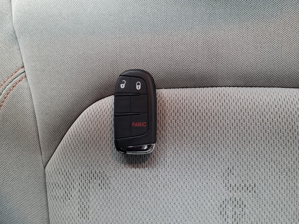 2017 Jeep Renegade in Las Vegas, NV 89102 - 18097866 32