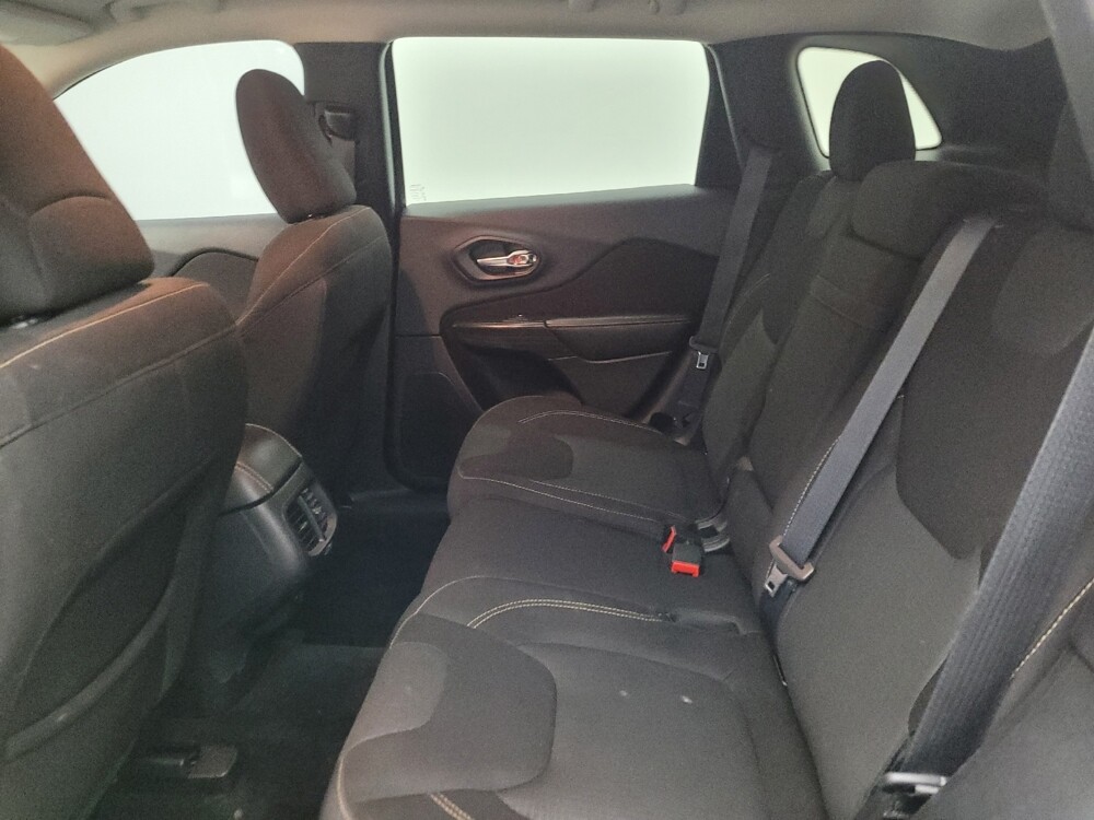 2016 Jeep Cherokee in Louisville, KY 40258 - 18097867 18