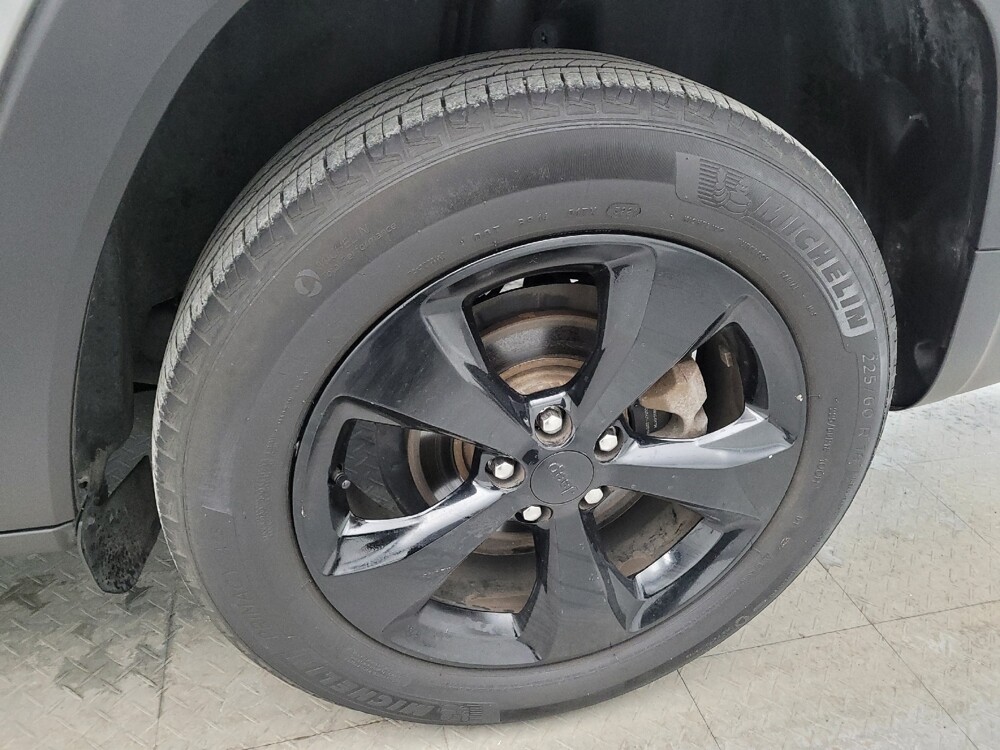 2016 Jeep Cherokee in Louisville, KY 40258 - 18097867 31