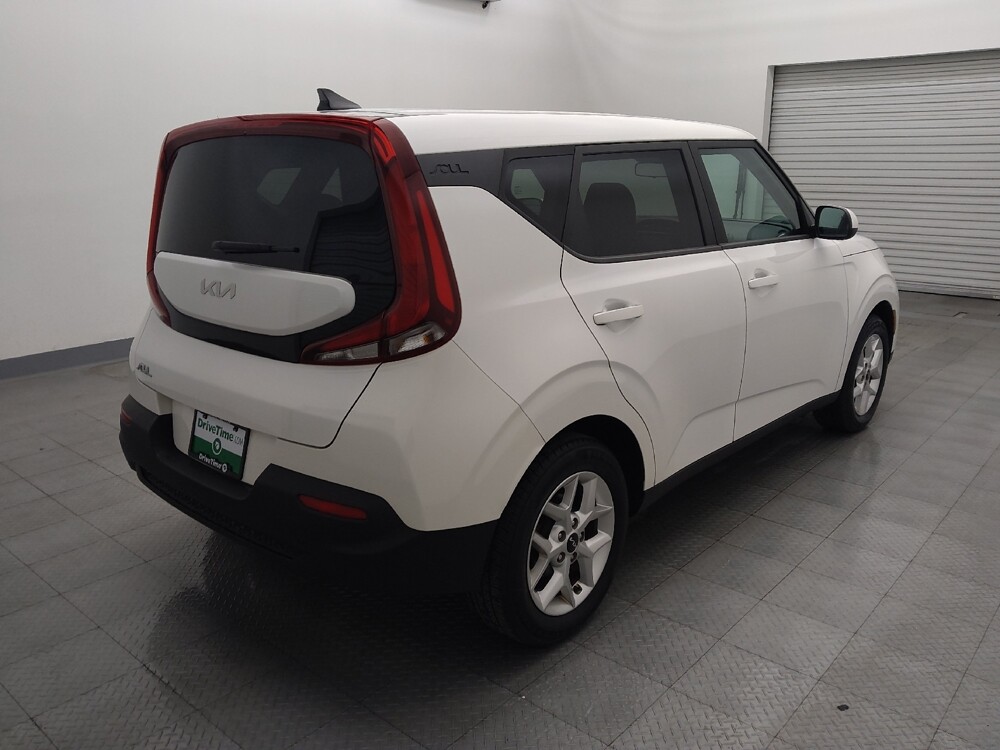 2022 Kia Soul in Live Oak, TX 78233 - 18097885 9
