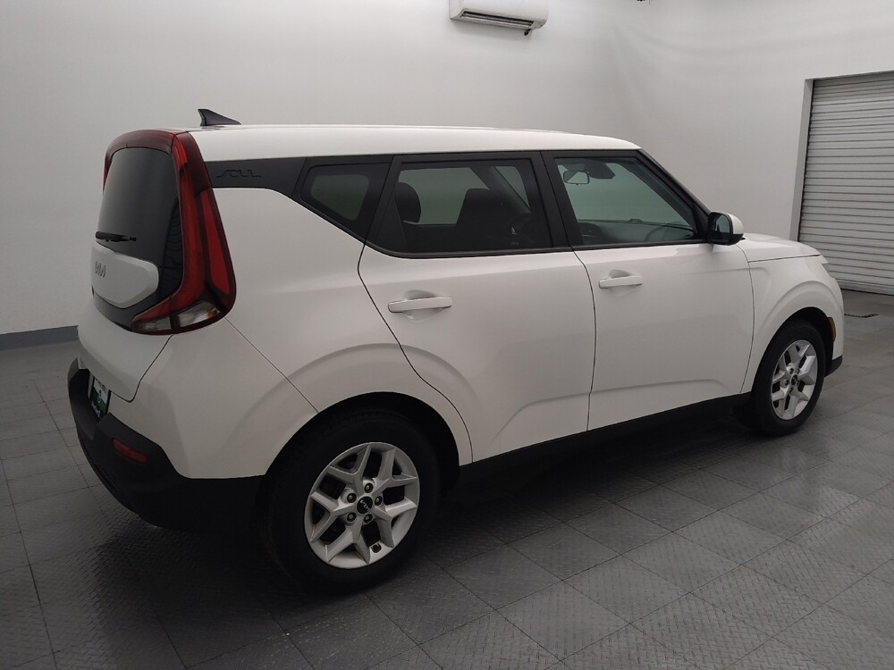 2022 Kia Soul in Live Oak, TX 78233 - 18097885 10