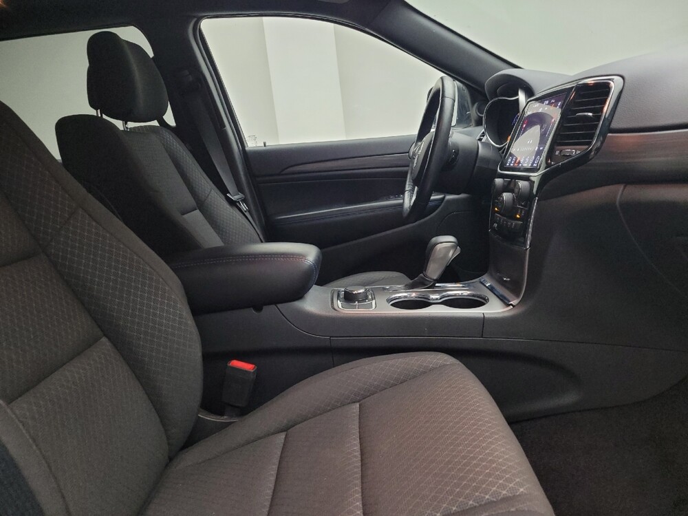 2019 Jeep Grand Cherokee in Taylor, MI 48180 - 18097891 21