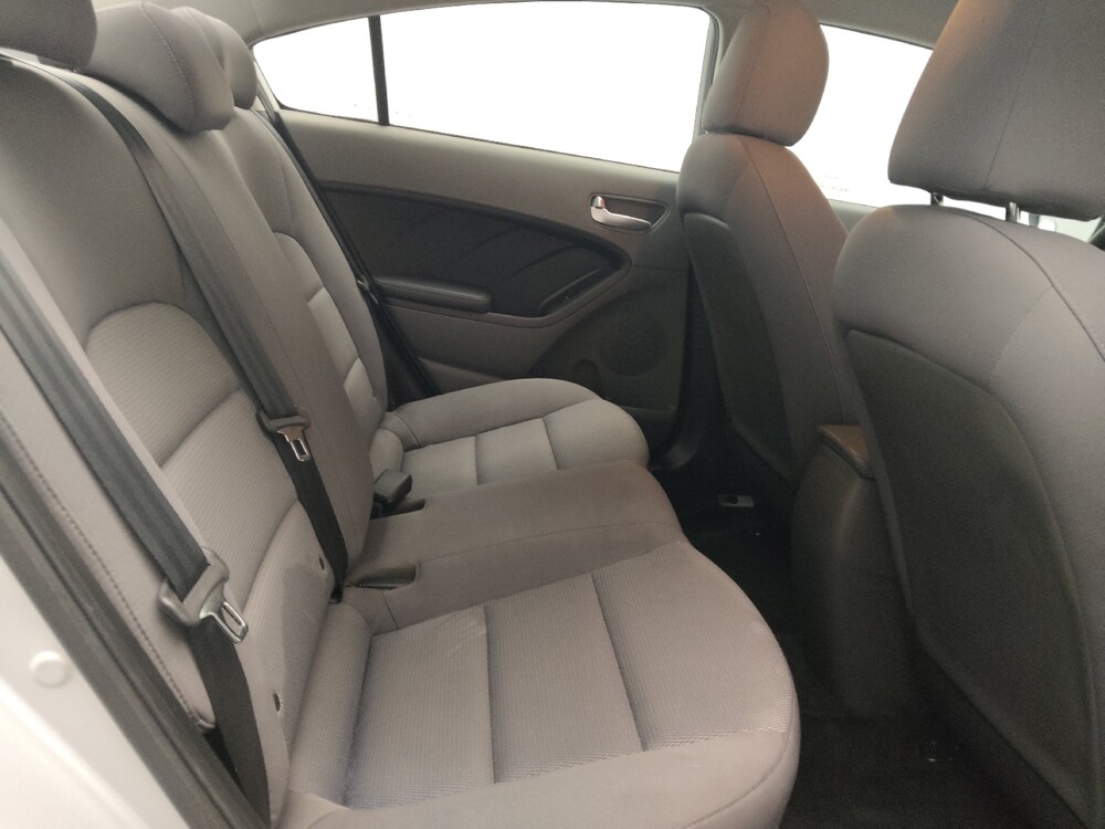 2017 Kia Forte in Lewisville, TX 75067 - 18097893 19