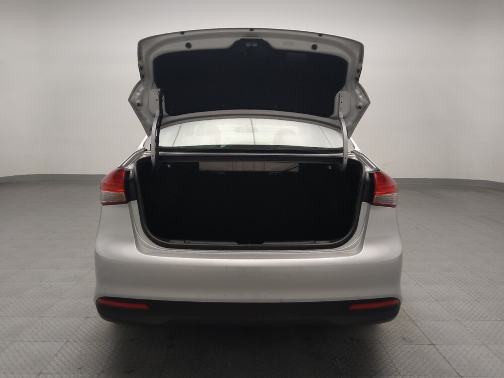 2017 Kia Forte in Lewisville, TX 75067 - 18097893 29