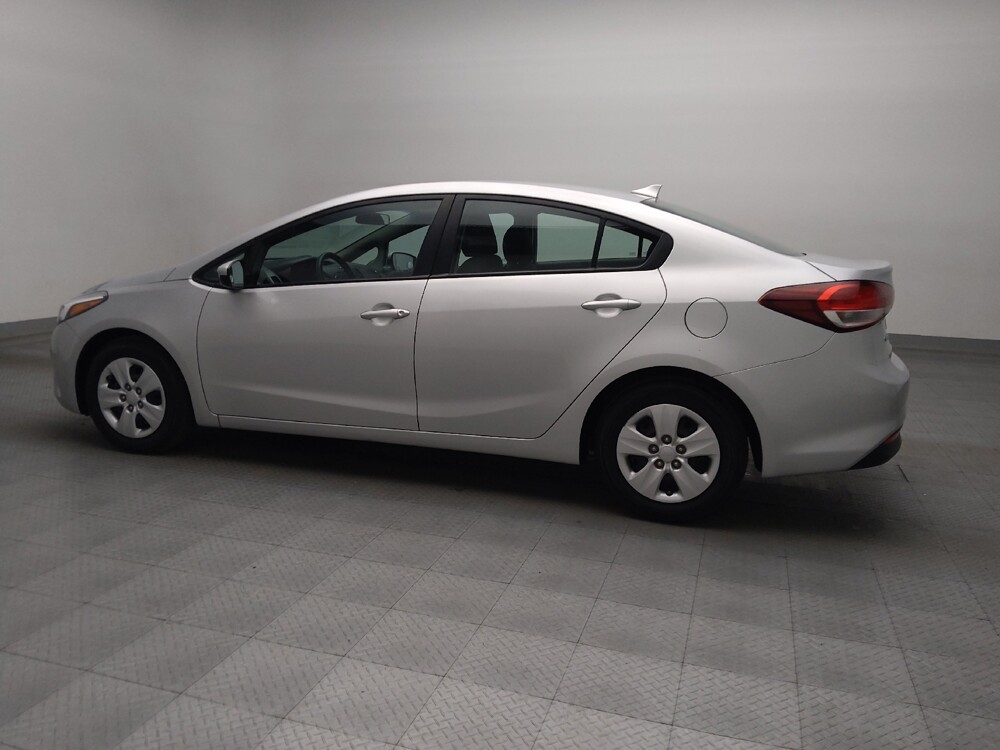 2017 Kia Forte in Lewisville, TX 75067 - 18097893 3