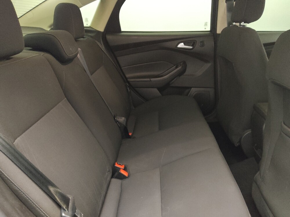 2018 Ford Focus in Jacksonville, FL 32225 - 18097911 19