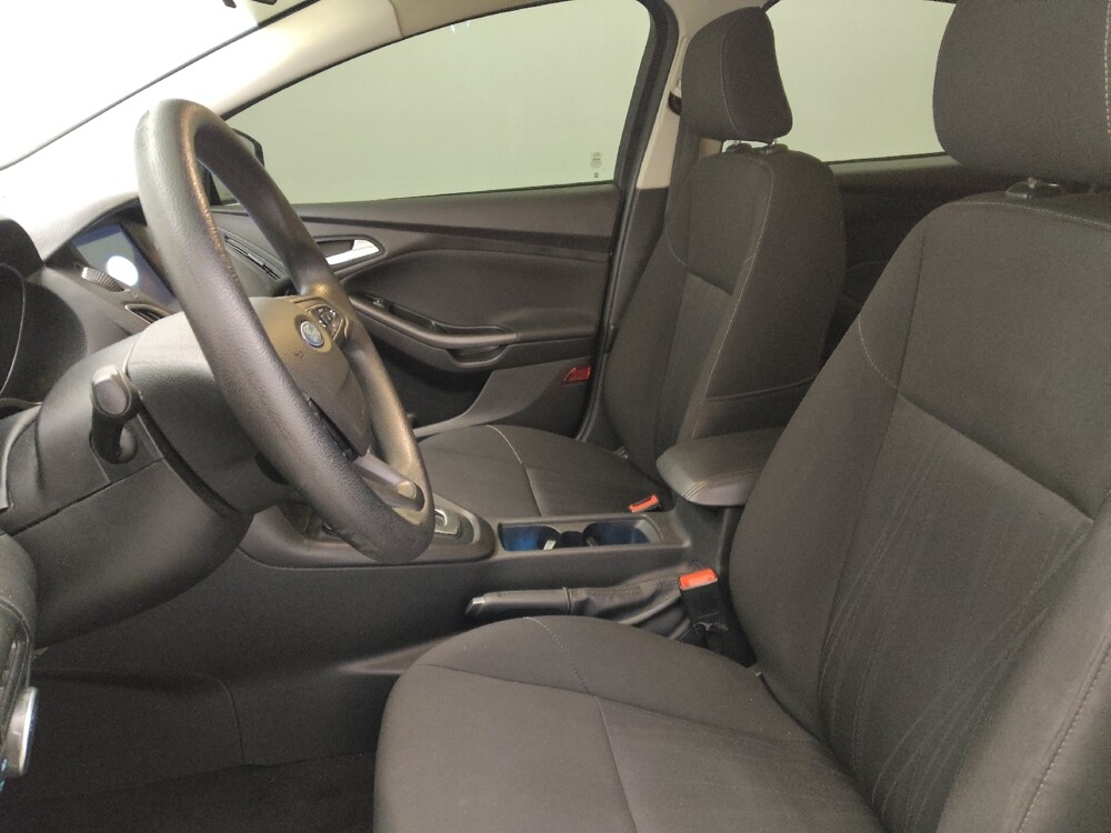 2018 Ford Focus in Jacksonville, FL 32225 - 18097911 17