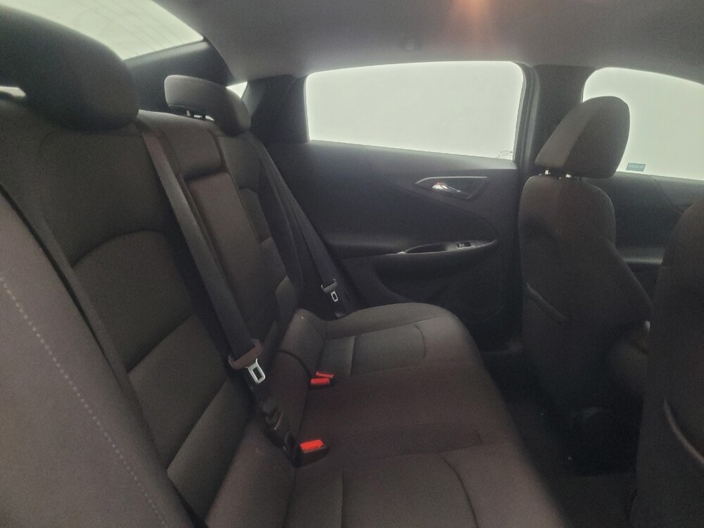 2017 Chevrolet Malibu in Albany, GA 31705 - 18097921 19