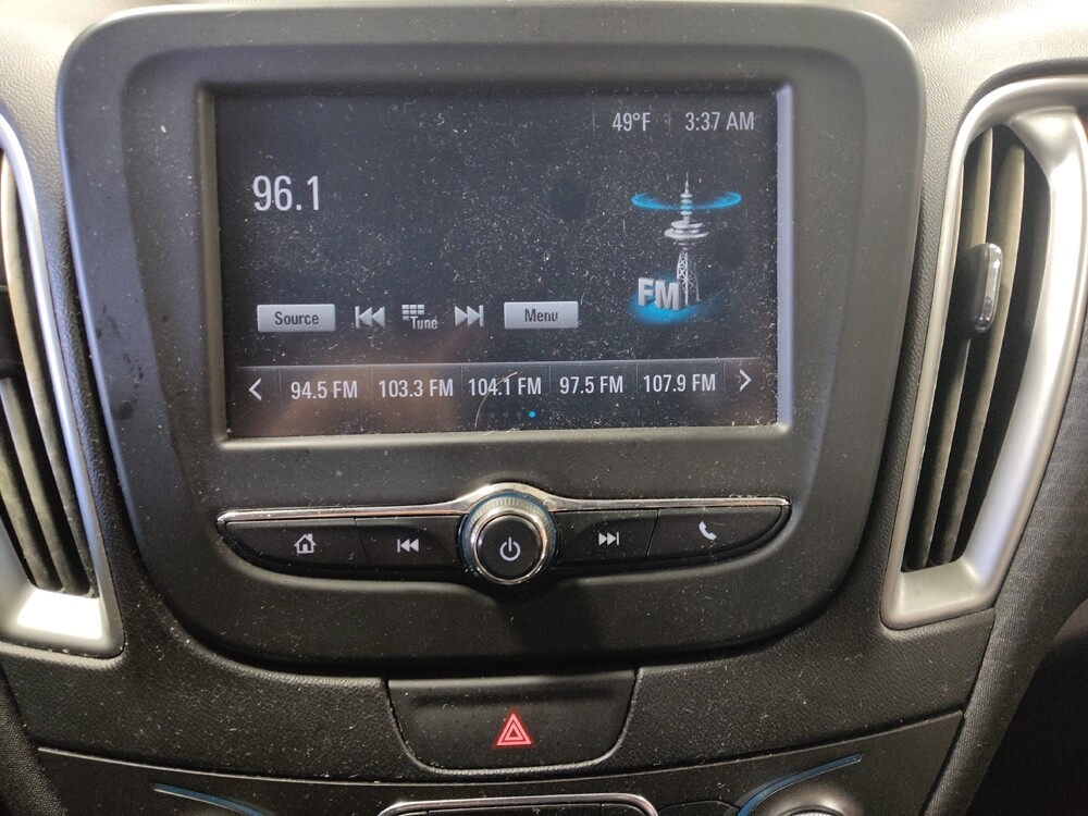 2017 Chevrolet Malibu in Albany, GA 31705 - 18097921 25