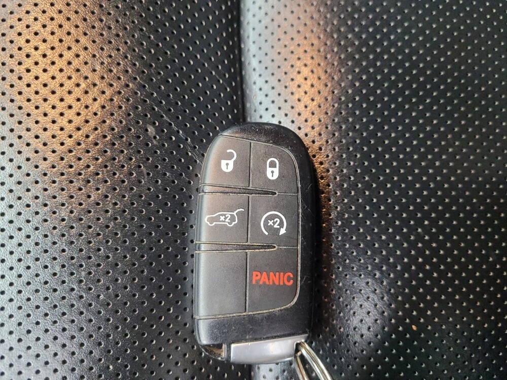 2020 Jeep Grand Cherokee in Ft Wayne, IN 46805 - 18097924 32