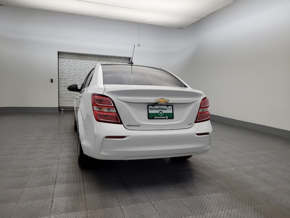 2017 Kia Forte in Phoenix, AZ 85022 - 18097930 6