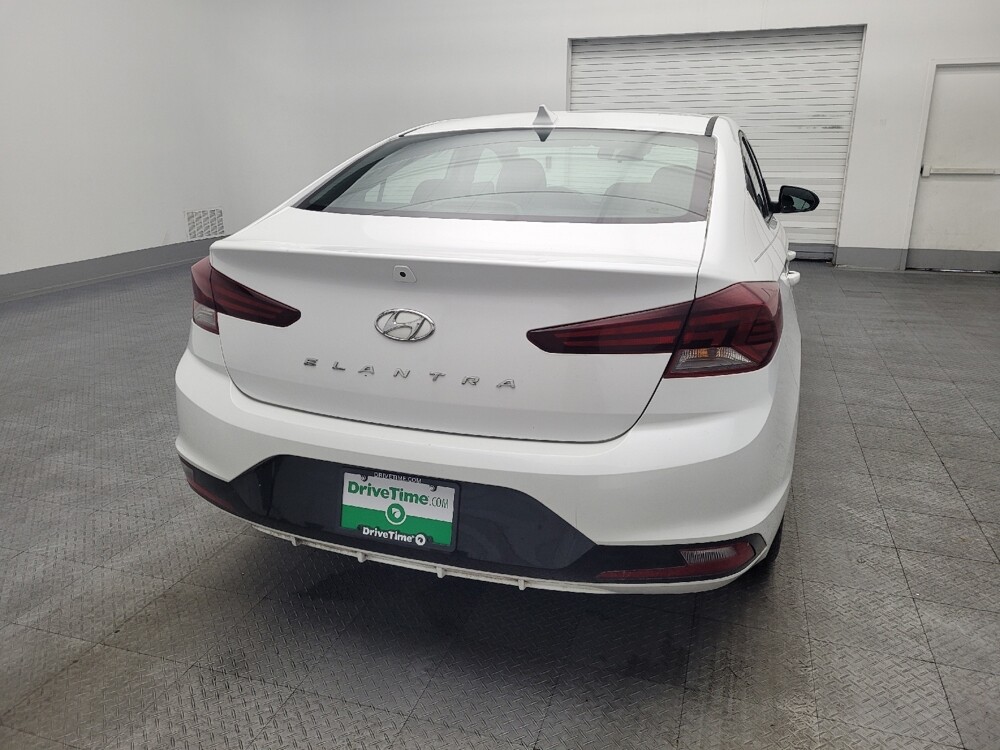 2019 Hyundai Elantra in Orlando, FL 32808 - 18097933 7