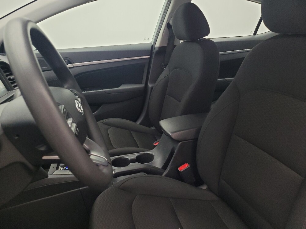 2019 Hyundai Elantra in Orlando, FL 32808 - 18097933 17