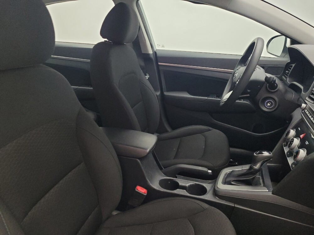 2019 Hyundai Elantra in Orlando, FL 32808 - 18097933 21