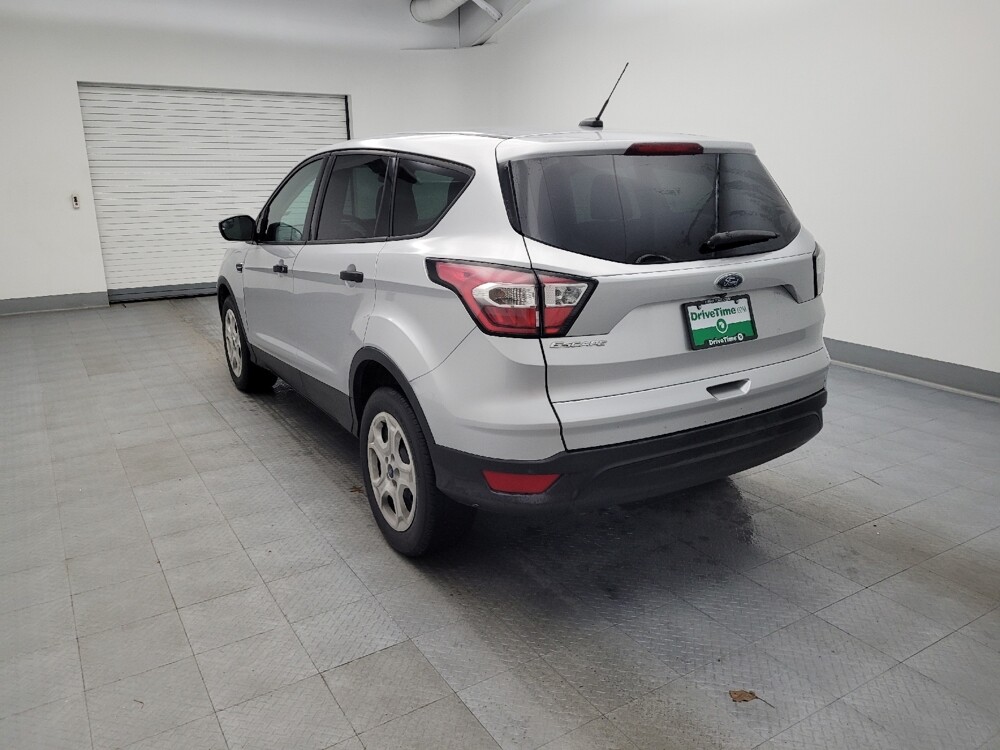 2018 Ford Escape in Cincinnati, OH 45255 - 18097939 5