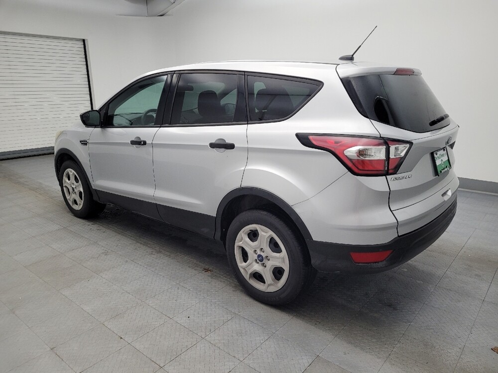 2018 Ford Escape in Cincinnati, OH 45255 - 18097939 3