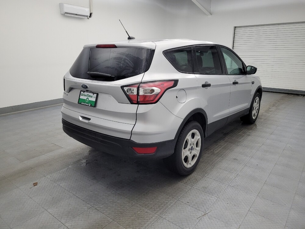 2018 Ford Escape in Cincinnati, OH 45255 - 18097939 9
