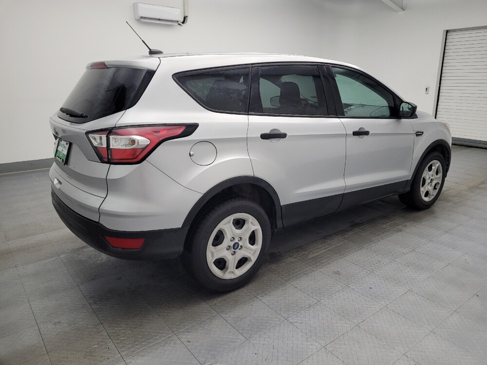 2018 Ford Escape in Cincinnati, OH 45255 - 18097939 10