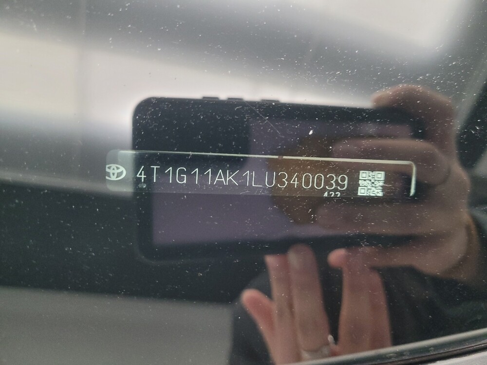 2020 Toyota Camry in Indianapolis, IN 46222 - 18097941 33