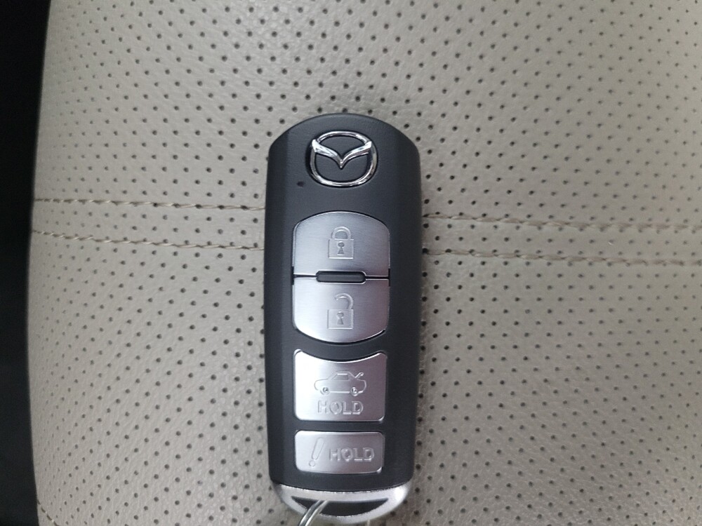 2018 Mazda MAZDA6 in Indianapolis, IN 46222 - 18097950 32