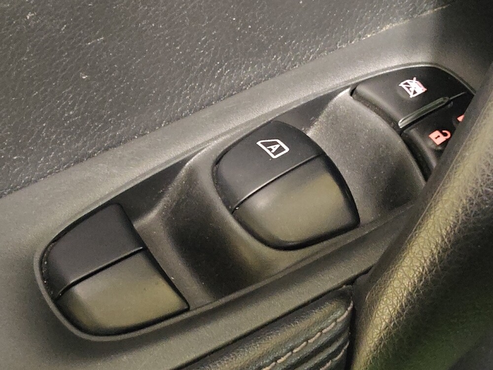 2018 Nissan Rogue Sport in Greenville, NC 27834 - 18097960 27