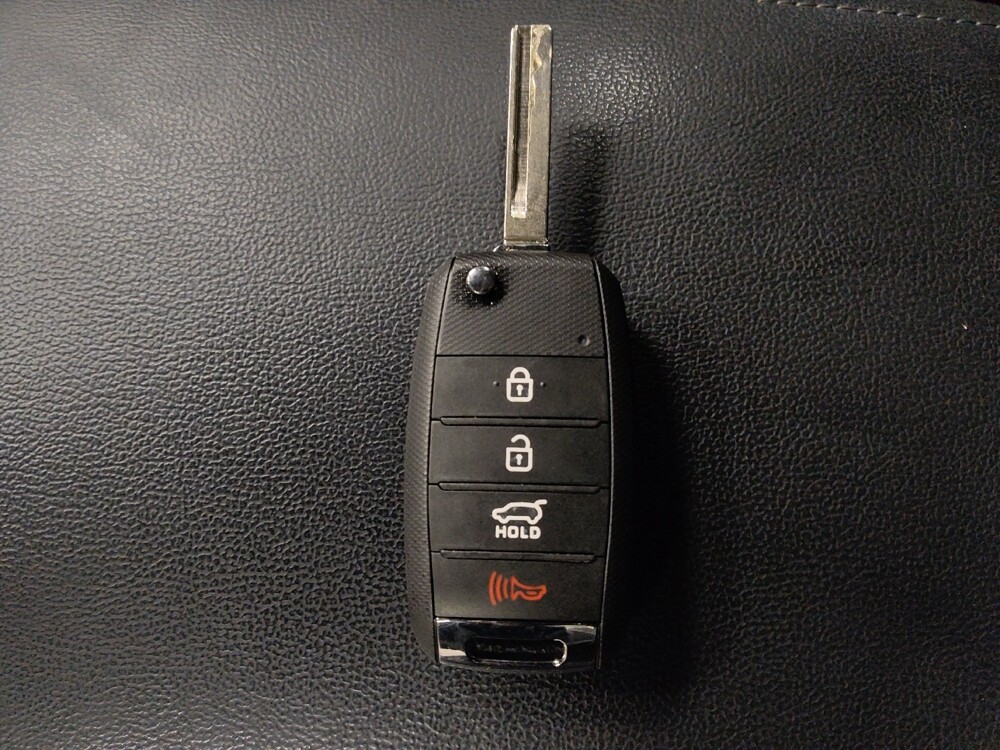 2016 Kia Sorento in Marietta, GA 30062 - 18097973 32