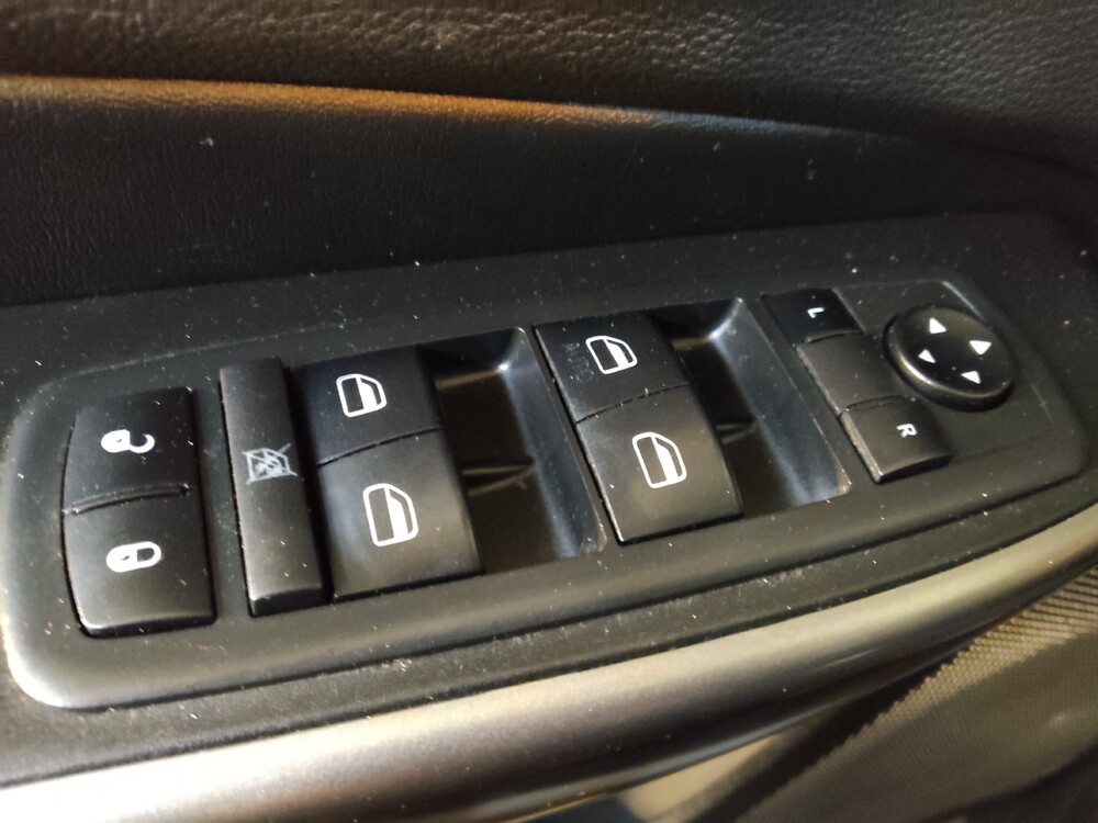 2019 Jeep Cherokee in Raleigh, NC 27604 - 18097978 27