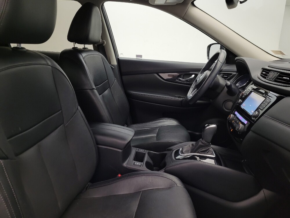 2017 Nissan Rogue in Glendale, AZ 85301 - 18097981 19